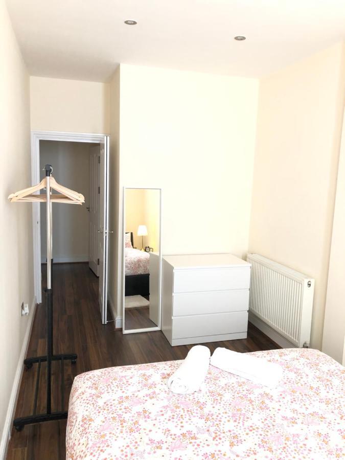 Apartmán Greater London Holiday Let @ Hanwell Exteriér fotografie